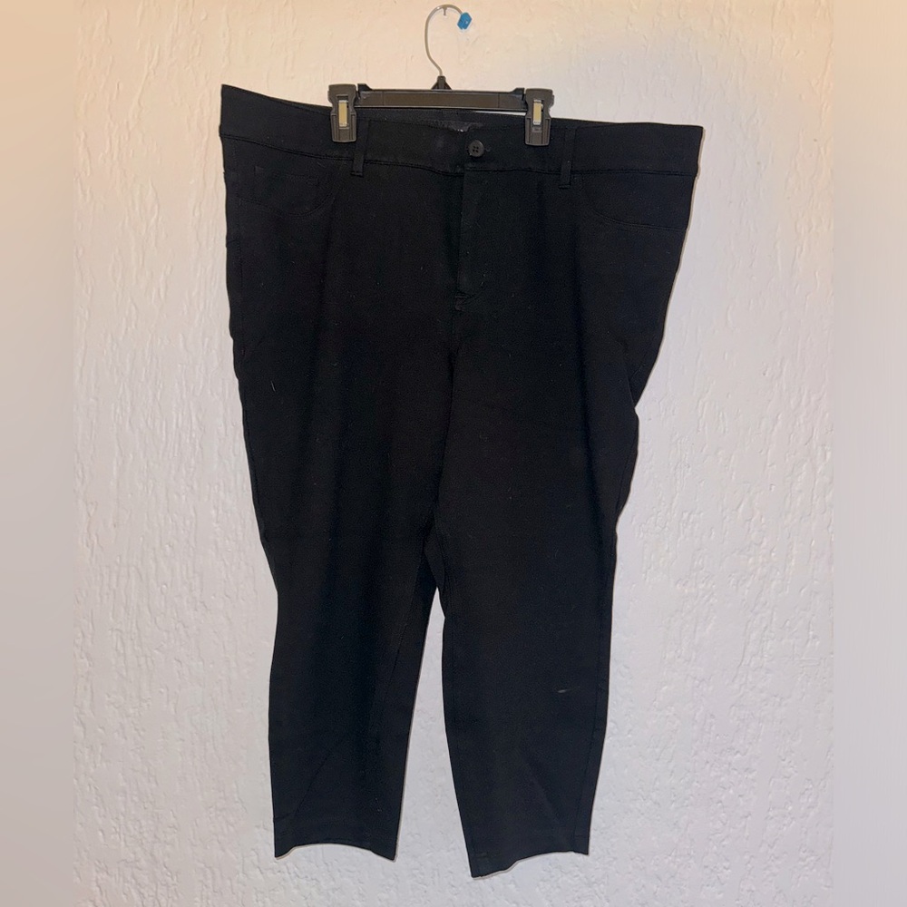 NEW TORRID size 22 short black stretchy skinny pant